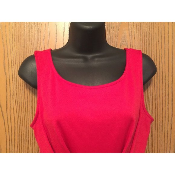 Akira Chicago Red Label Top Womens Size M Sleeveless Solid Red Pleated Fitted - Picture 2 of 8